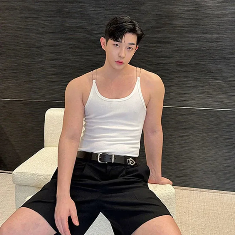 Designer Personalized Male Vest Versatile Metal Metal Straps Knitted Tank Top Summer New Stylish Sleeveless T-shirt 9C5667
