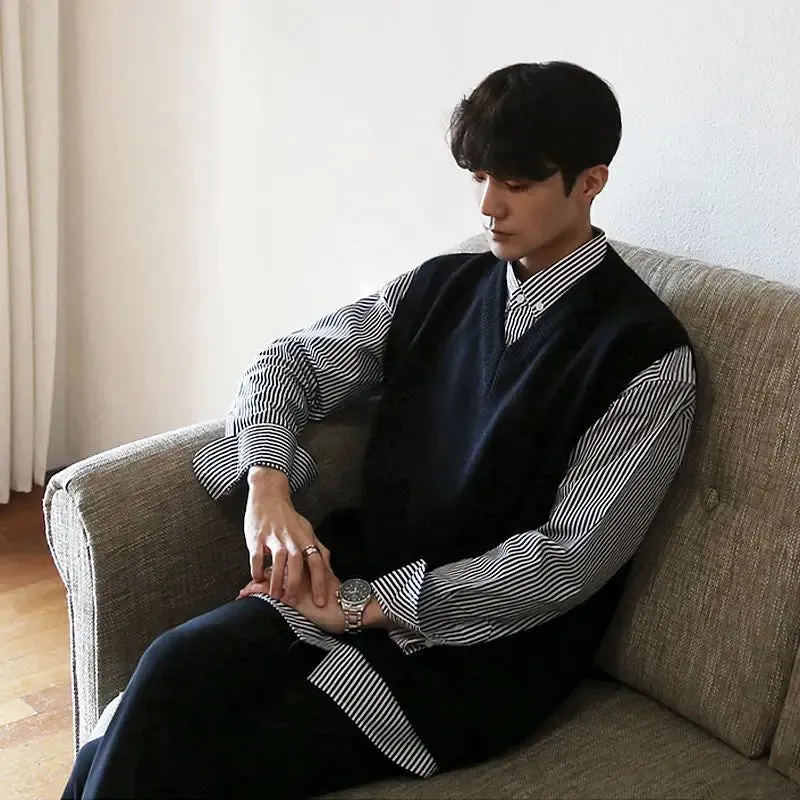 New Autumn Acrylic Men's Sweater Vest V-neck Pullover Korean Solid Color Loose Casual Black Knitted Sweater Vest for Men